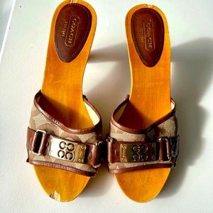 Sz 6.5 Coach Beige MK Gold Logo Quinn Wooden Heel Mule stud accent